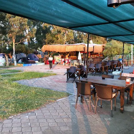 Zirkon Beach Camping * 페티예