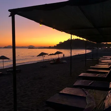 Zirkon Beach Camping 캠프장 페티예
