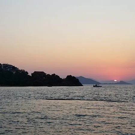 Kemping Zirkon Beach Camping *